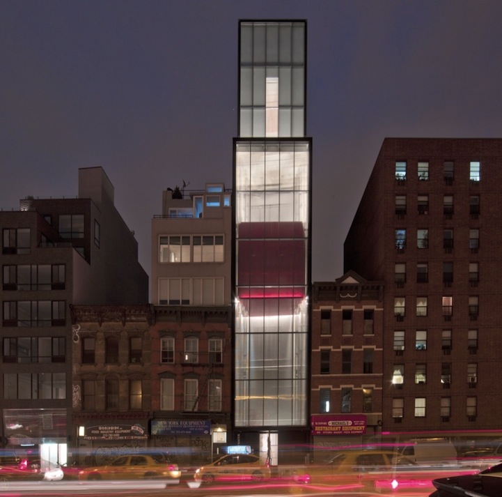 New York'S Vertical Art Gallery (6 Pics)