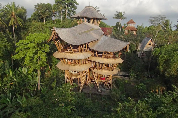 Remarkable Woman Quit Her Job in New York to Build Sustainable Bamboo Homes in Bali
