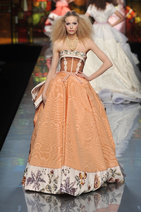 John Galliano in Dior: A Review of Six Couture Collection – Smoke & Mirrors