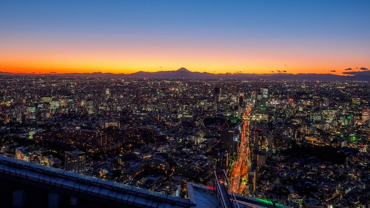 Stunning Tokyo Cityscapes Resemble Computer-Generated Works of Art