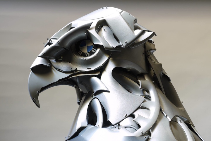 Abandoned Hubcaps Transform into Amazing Animal Sculptures