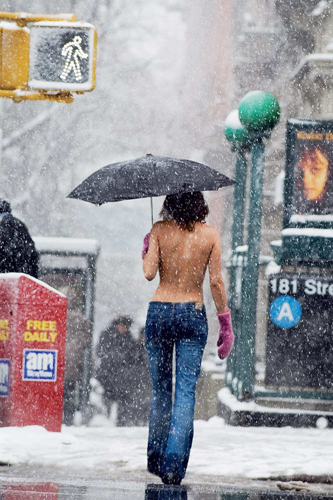 Women Go Topless For Tips In Times Square [PHOTOS]