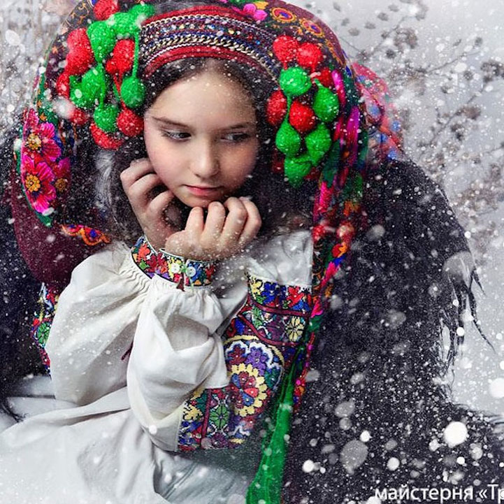 Beautiful Portraits Of Modern Women Giving New Meaning To Traditional Ukrainian Crowns