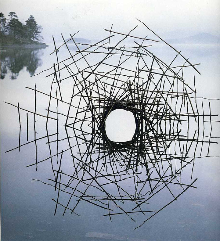 andy goldsworthy site-specific land art earthworks nature art installation