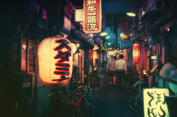 Cinematic Photos of Tokyo's Streets Magically Lit up at Night